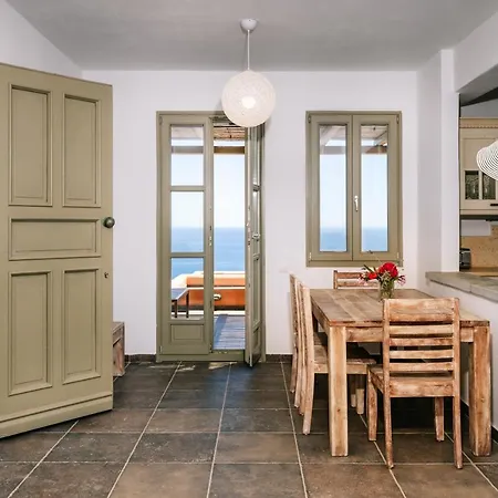 Front Row Seat To The Aegean By Neuvel Сasa de vacaciones
